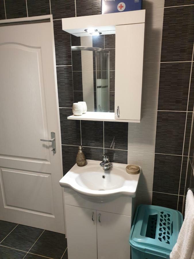 Apartman Majetic Otočac Extérieur photo