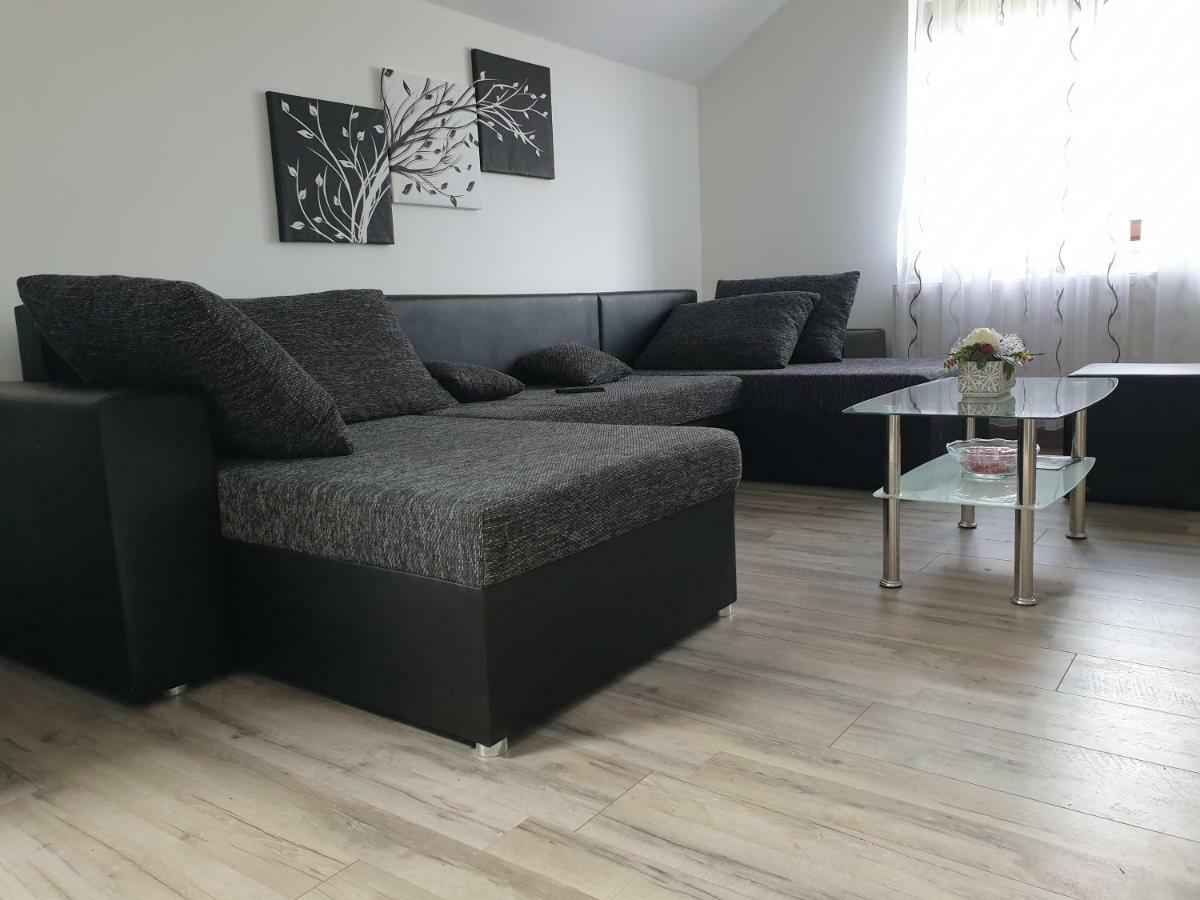 Apartman Majetic Otočac Extérieur photo